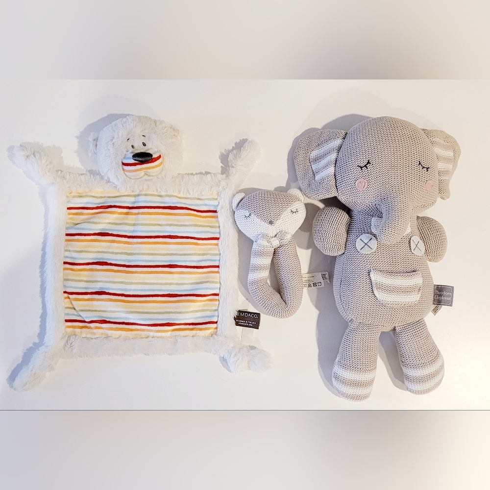 A set of 3 baby toys